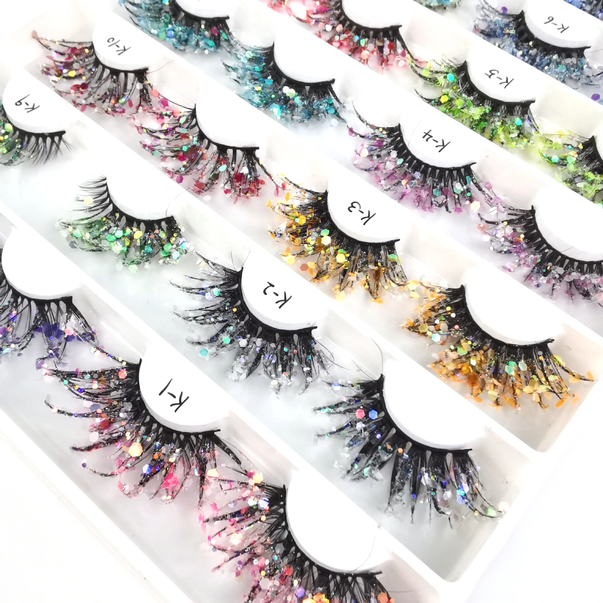 

Q BQUEEN Christmas Gift Fluorescent Colorful 25mm Faux Mink Eyelashes Handmade False Eyelash With Private Label