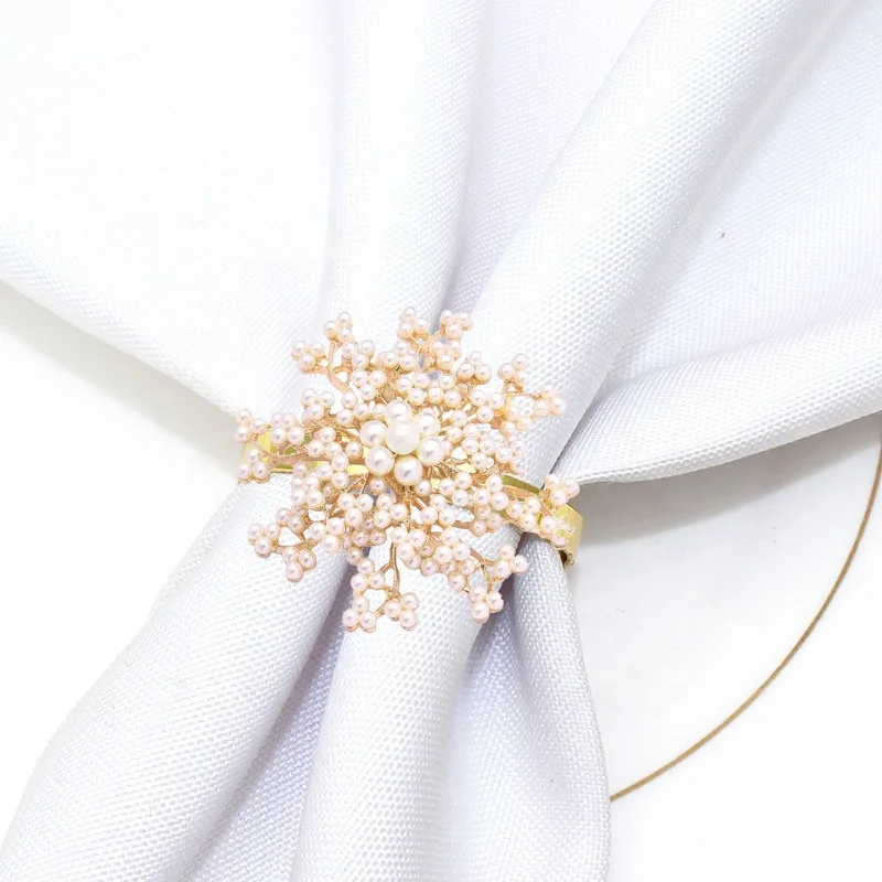 

New Pearl Snowflake Napkin Rings Handmade Flower Napkin Holder for Wedding Valentine's Day Banquet Birthday Thanksgiving HWP50