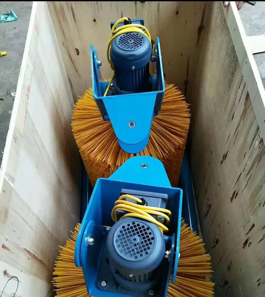 Dairy Farm Equipments Electric Cow Brush Machine For Cow Body Cleaning