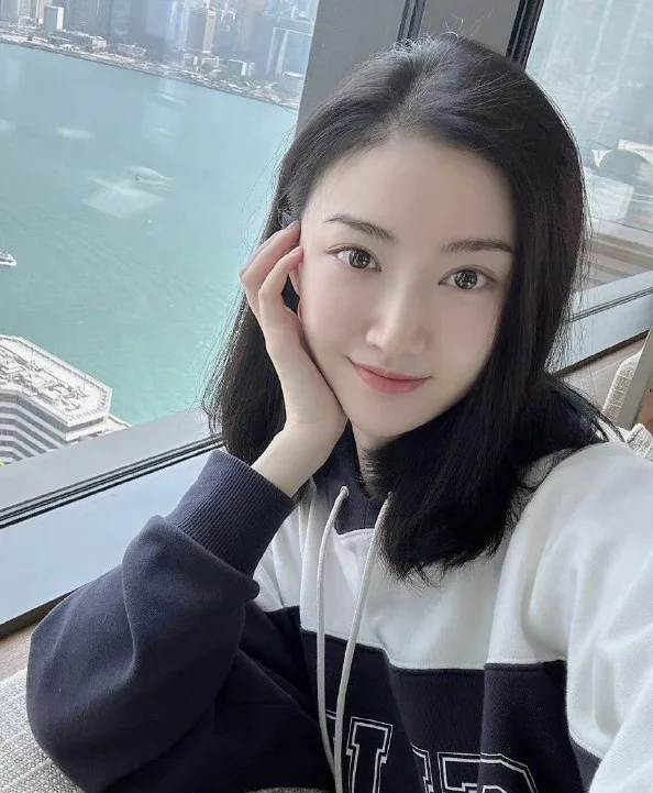 Stella Huang