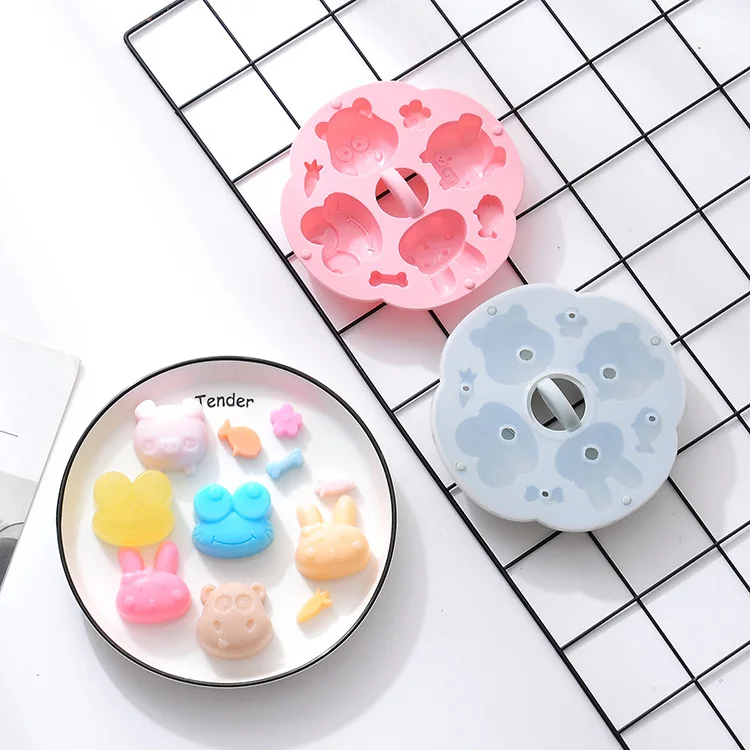 

Cartoon silicone rice cake steamed pastry mold with lid can be steamed baby food supplement dessert cake mold