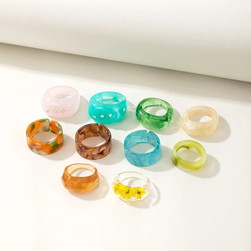 

Vintage Design Transparent Colorful Irregular Pattern For Women Party C-shaped Round Adjustable Rings Resine Acrylic Rings