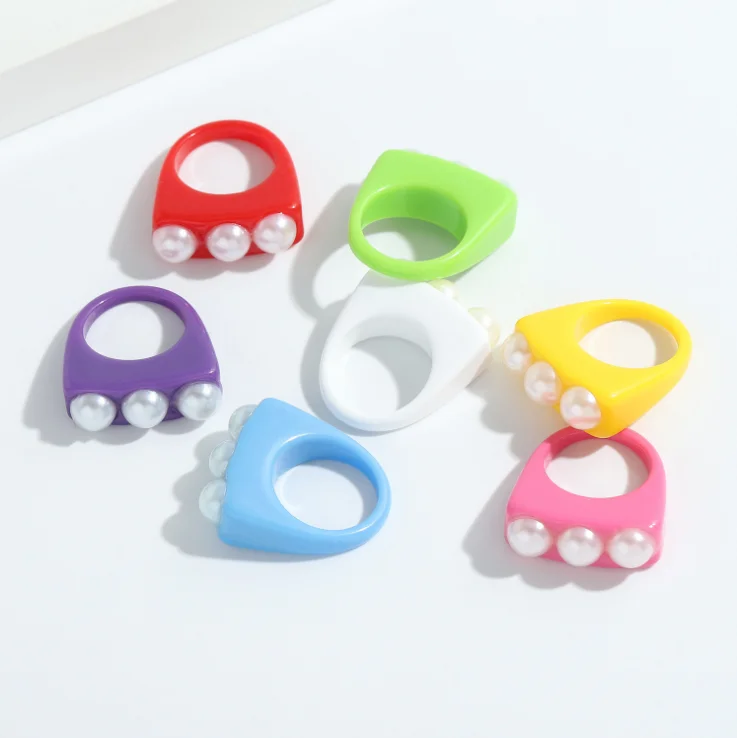 

wholesale 2021 korean women neon resin finger rings fashion square acrylic ring colorful pearl plastic rings for girls