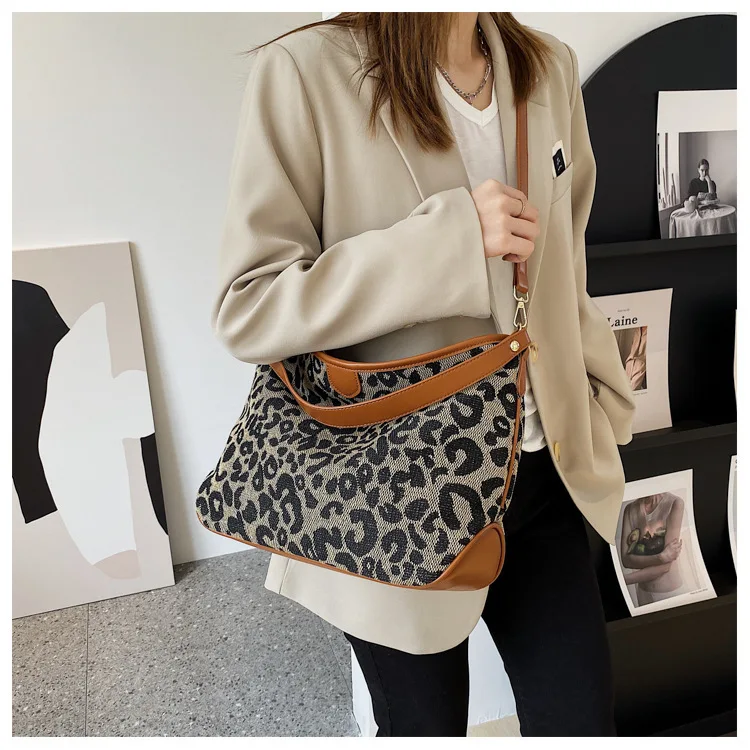 

Wholesale custom handbags for women luxury 2021 new fashion leopard print women hand bags canvas tote bag