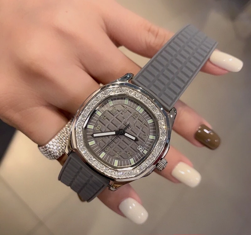 

New women's quartz watch trend personalized rubber band watch