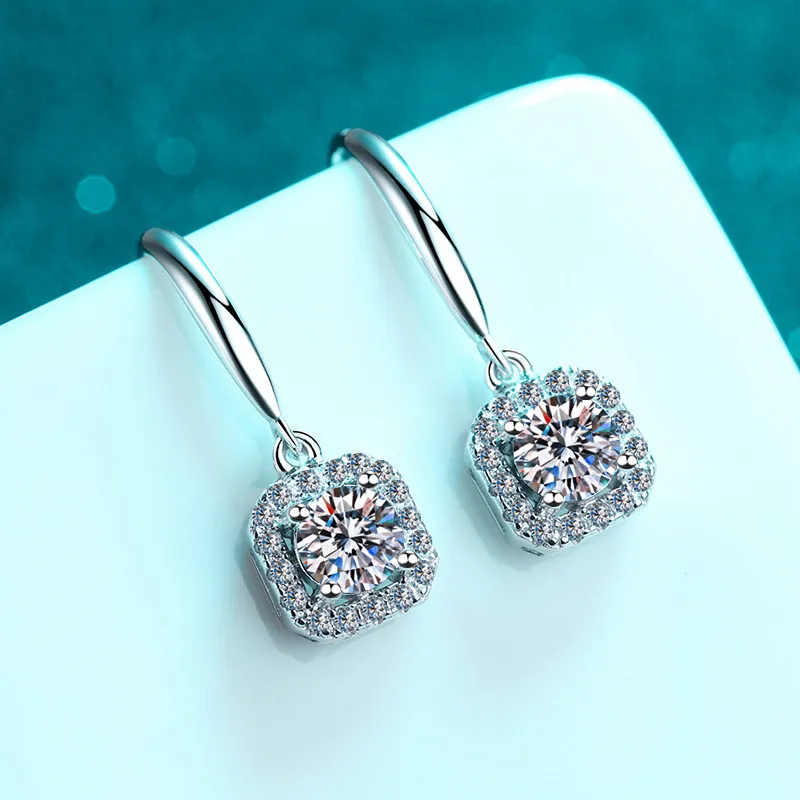 

Silver 925 Original Total 1 Carat Brilliant Cut Diamond Test Past Sparkling D Color Moissanite Cushion Shape Drop Earrings Gift