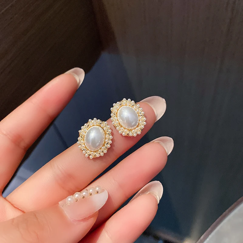 

trendy fashion round stud women earring pearl