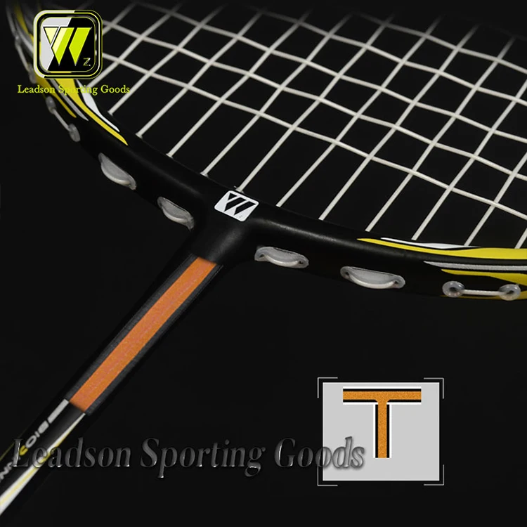 

New formula product launch WHIZZ Model X7 lightweight high tension professional carbon badminton racket
