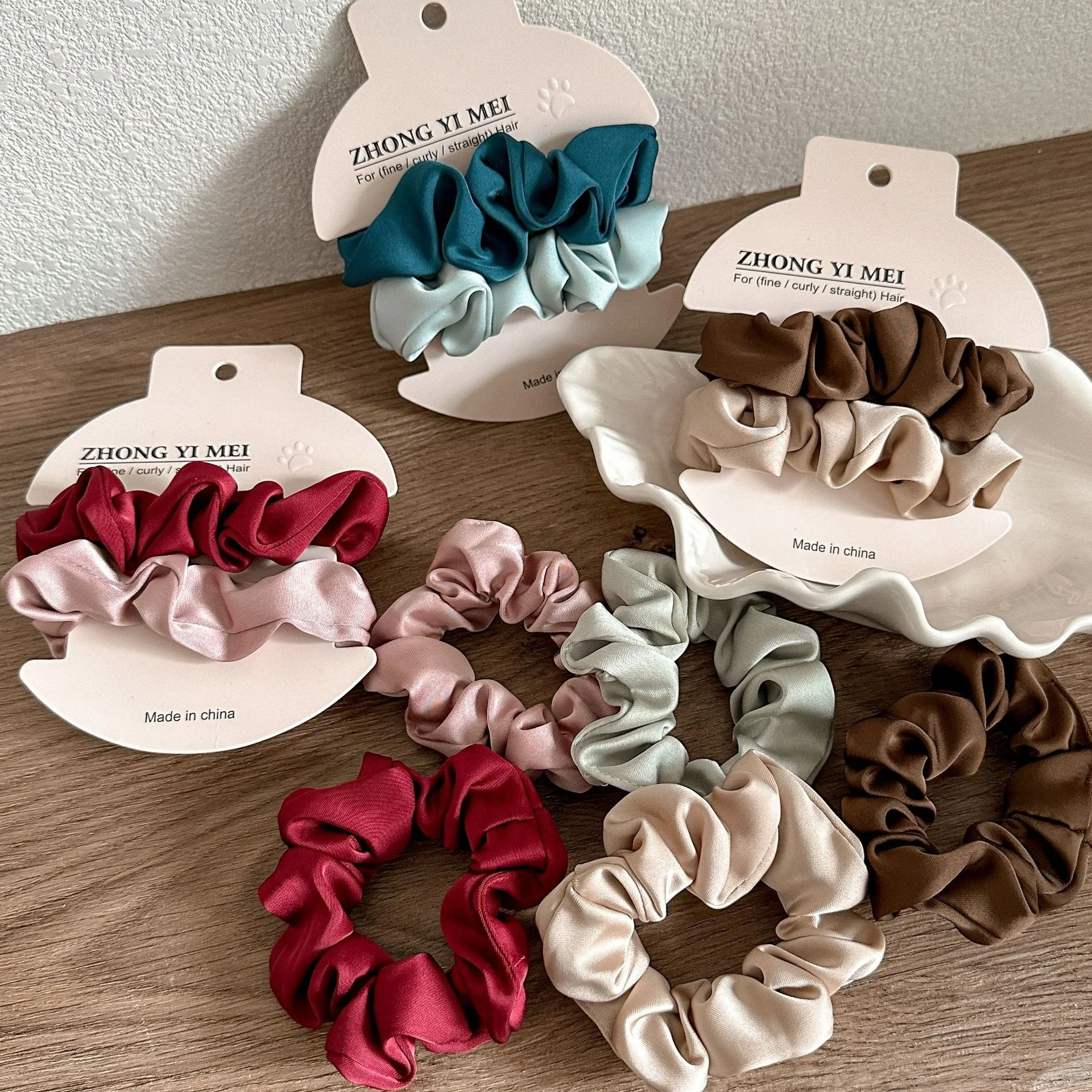 

2pcs/set silk hair scrunchies Sweet and simple hair accessories fold Ties For lady