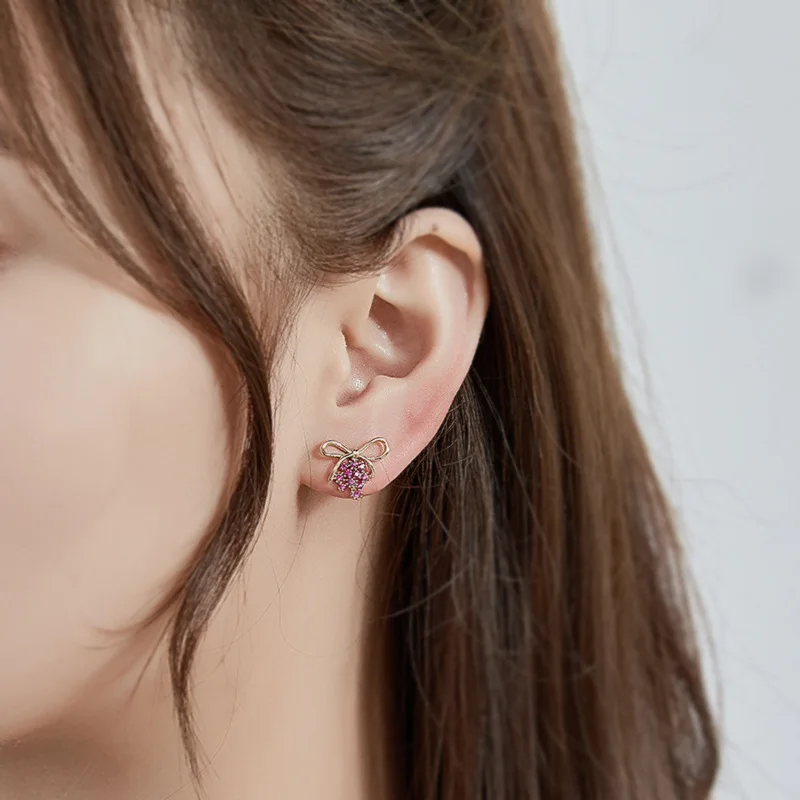 

2021 Sailing Jewelry New Arrival Creative S925 Silver Pin Crystal Zircon Purple Grapes Stud Earrings Diamond Cubic Zirconia Grap