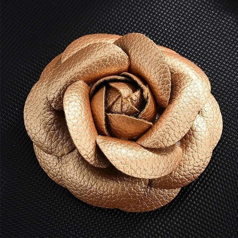 

New Korean Handmade PU Leather Camellia Flower Brooch Boutonniere Lapel Pin Jewelry Brooches Corsage Gifts for Women Acce