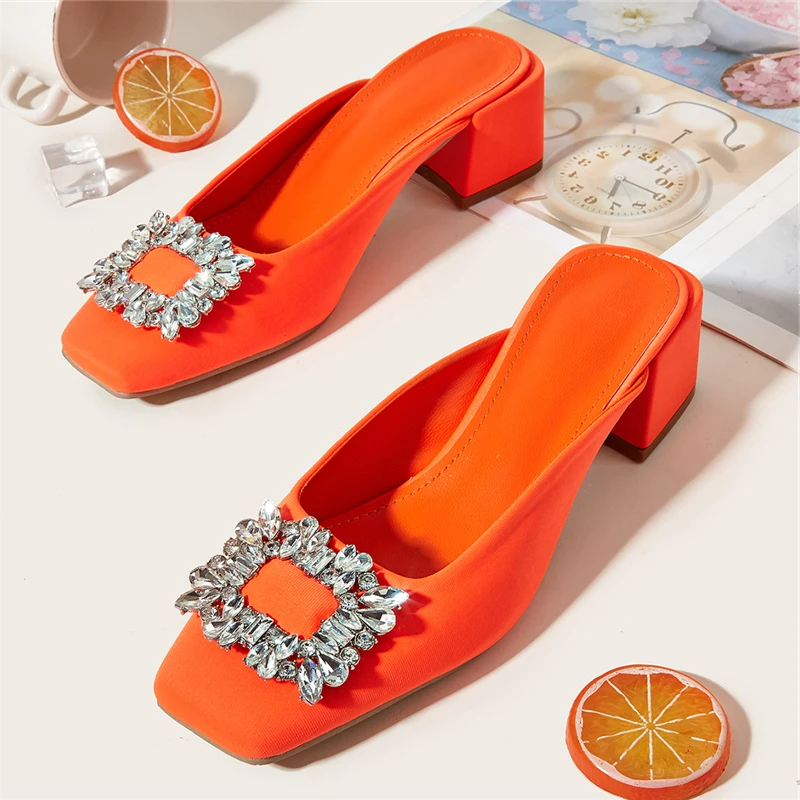 

2022 New Design Metal Decoration Crystal Silk Women Stripper Low heels Party Prom Ladies Casual Outdoor Slipper Orange Shoes