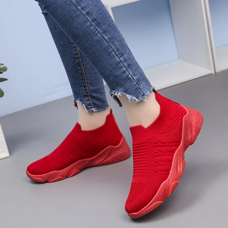 

Luxury Trendy Red Breathable Running Sport Shoes Women's Fashion Sneakers, Picture