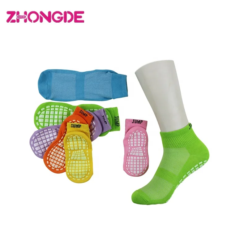 

2020 muti-color in stock 6 size fashion trampoline non slip socks close guangzhou socks manufacturers running item, Bule. yellow , pink , bule