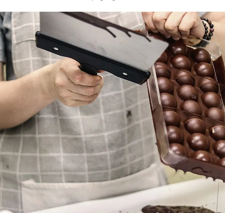 Chocolate scraper (5).jpg