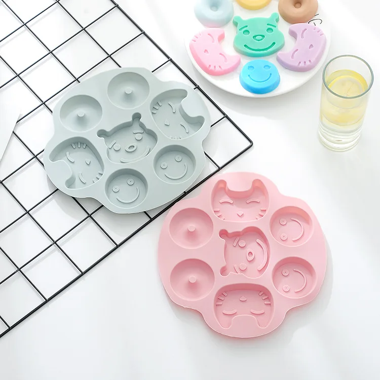 

Cartoon donut kitty bear shape baking mold biscuit dessert silicone cake mold