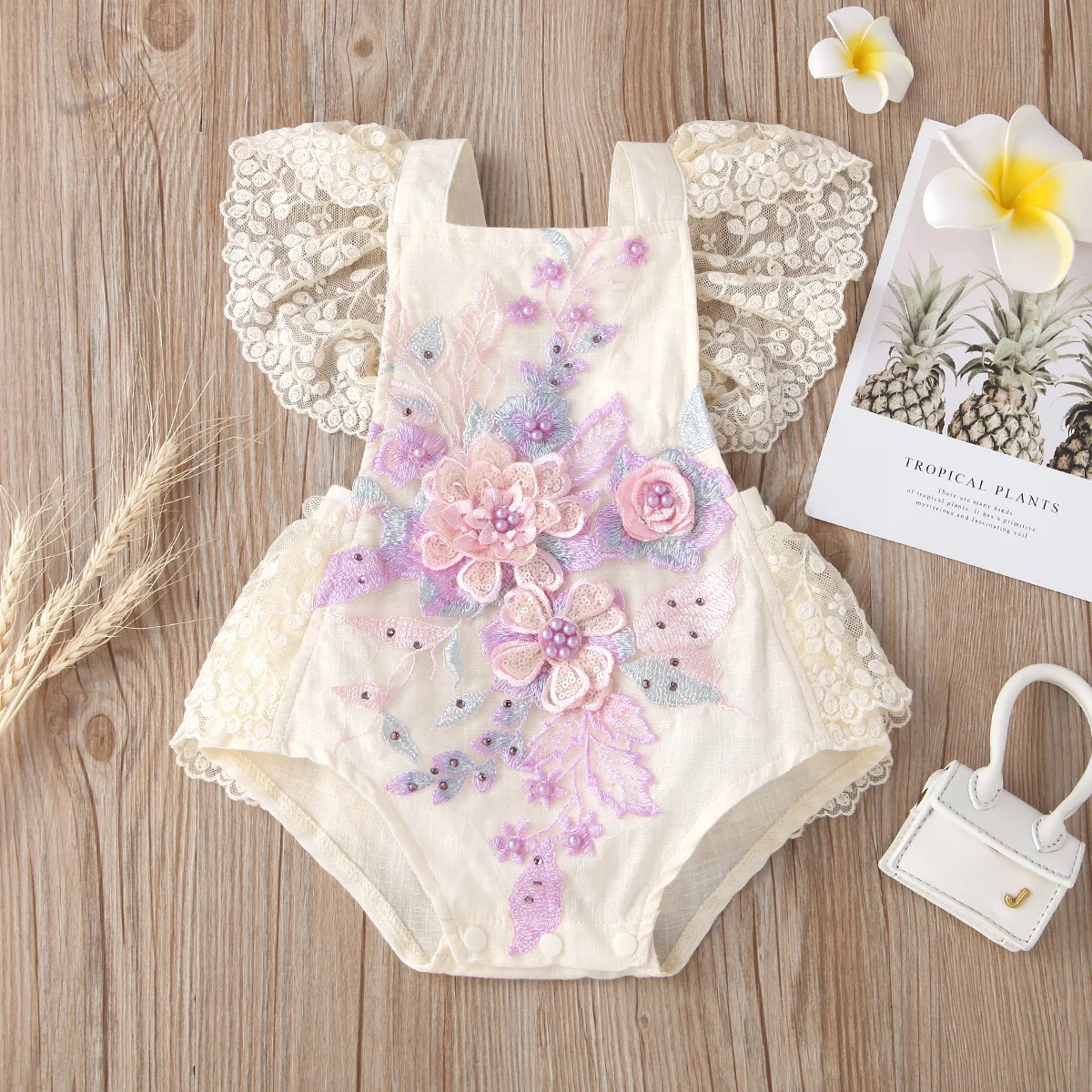 

2021 New Summer Infant Sleeveless Lace Ruffle Bodysuit with Flowers Baby Girl Baptism Onesie 0-2 Years, As photos