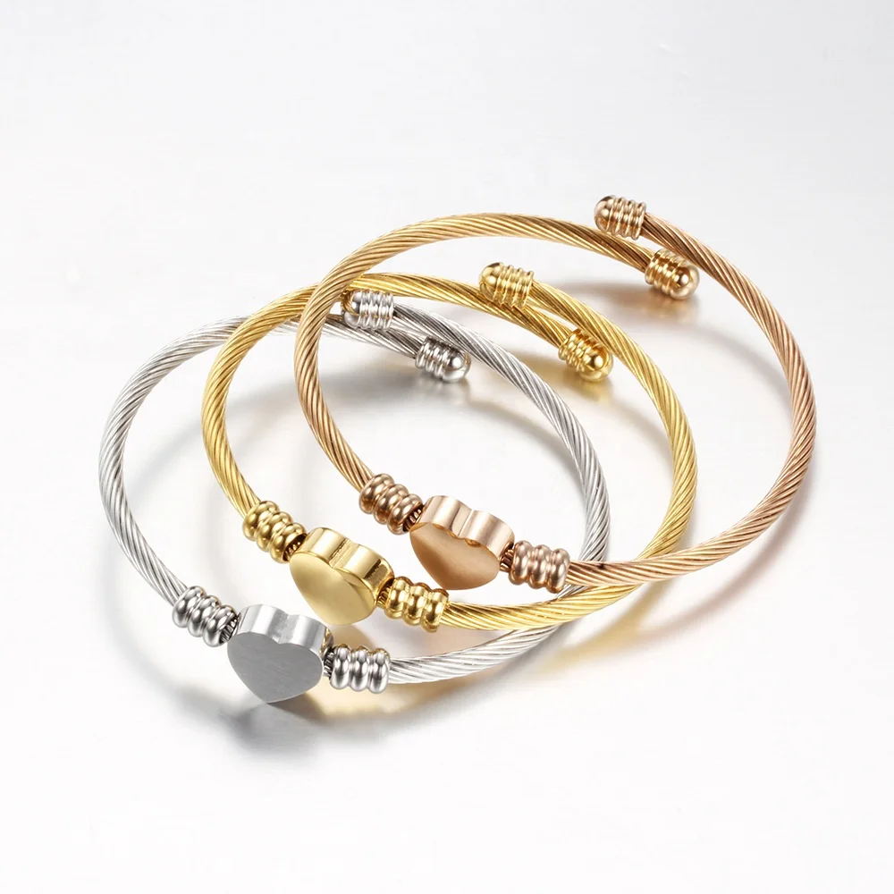 

New korea fashion concise design love heart three color titanium bracelet