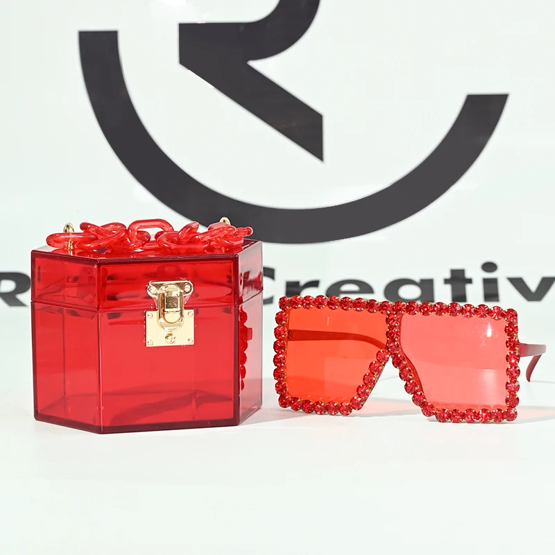 

2021 Fashion Acrylic Purse with Sun Glasses Cute Transparent Crossbody Bag Handbag Chain Shoulder Evening Clutch Bag, Customizable