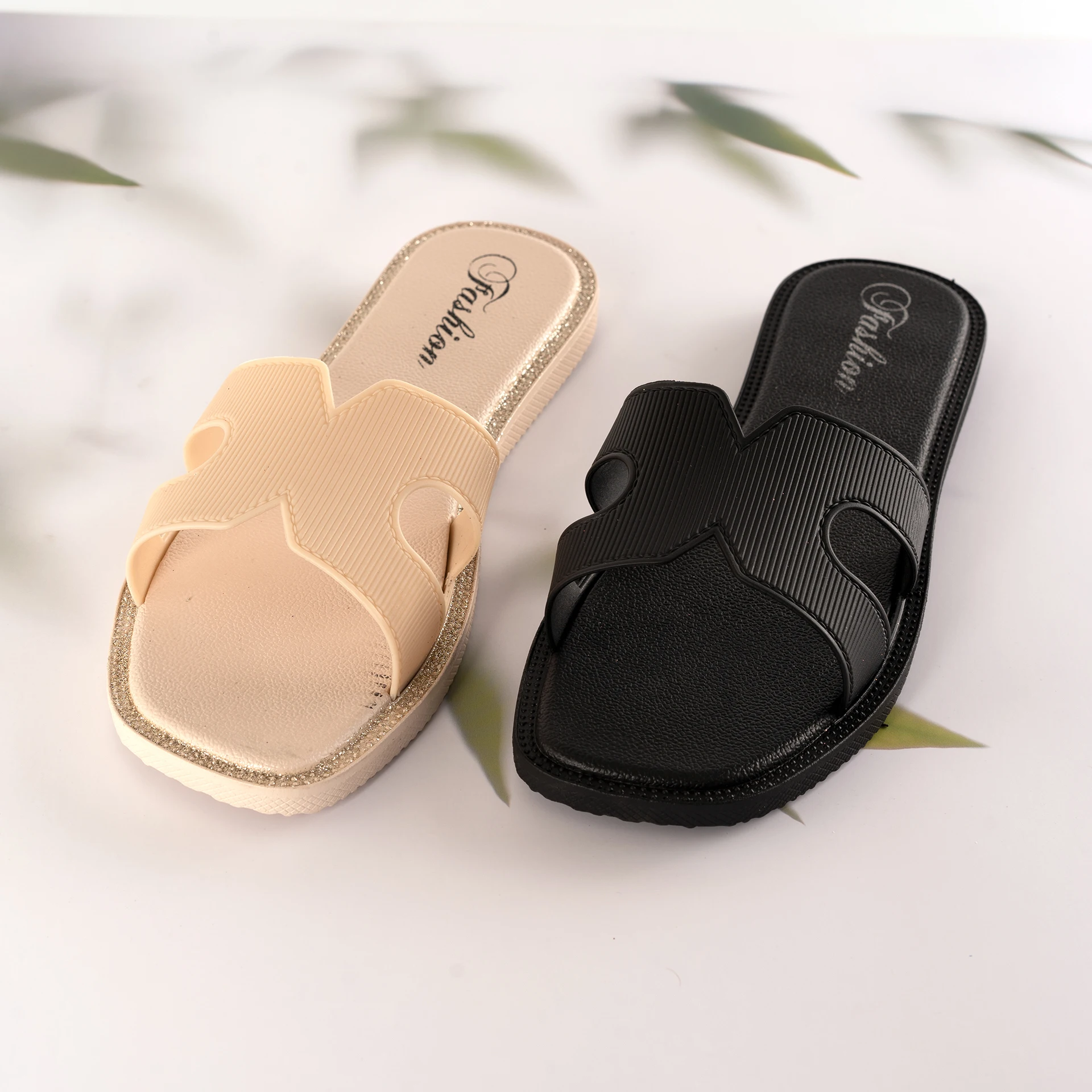 

Summer PVC Slides Beach Flip Flops Slippers Woman Flats Causal Shoes