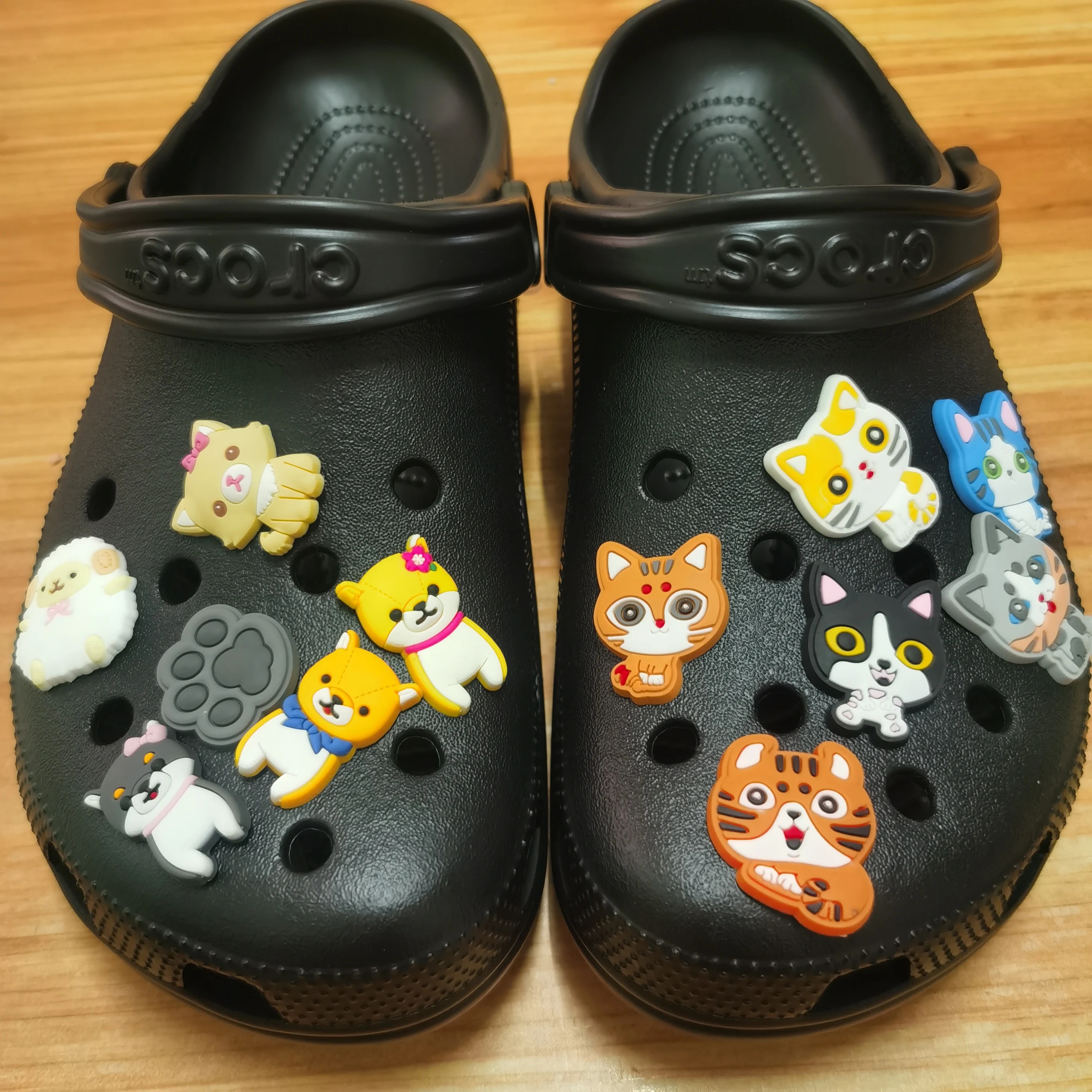 

diy beach shoes decoration cartoon shoe charms 2021 shoe charms, Picture