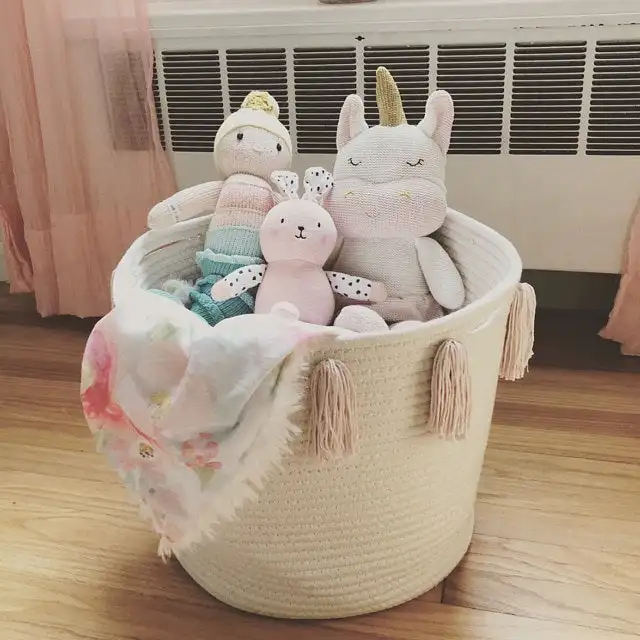 

INS New tassel storage bucket