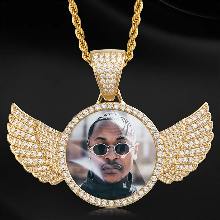 

European and American custom photo memory other side wings photo frame medal solid color solid pendant hip hop jewelry necklace, Picture shows