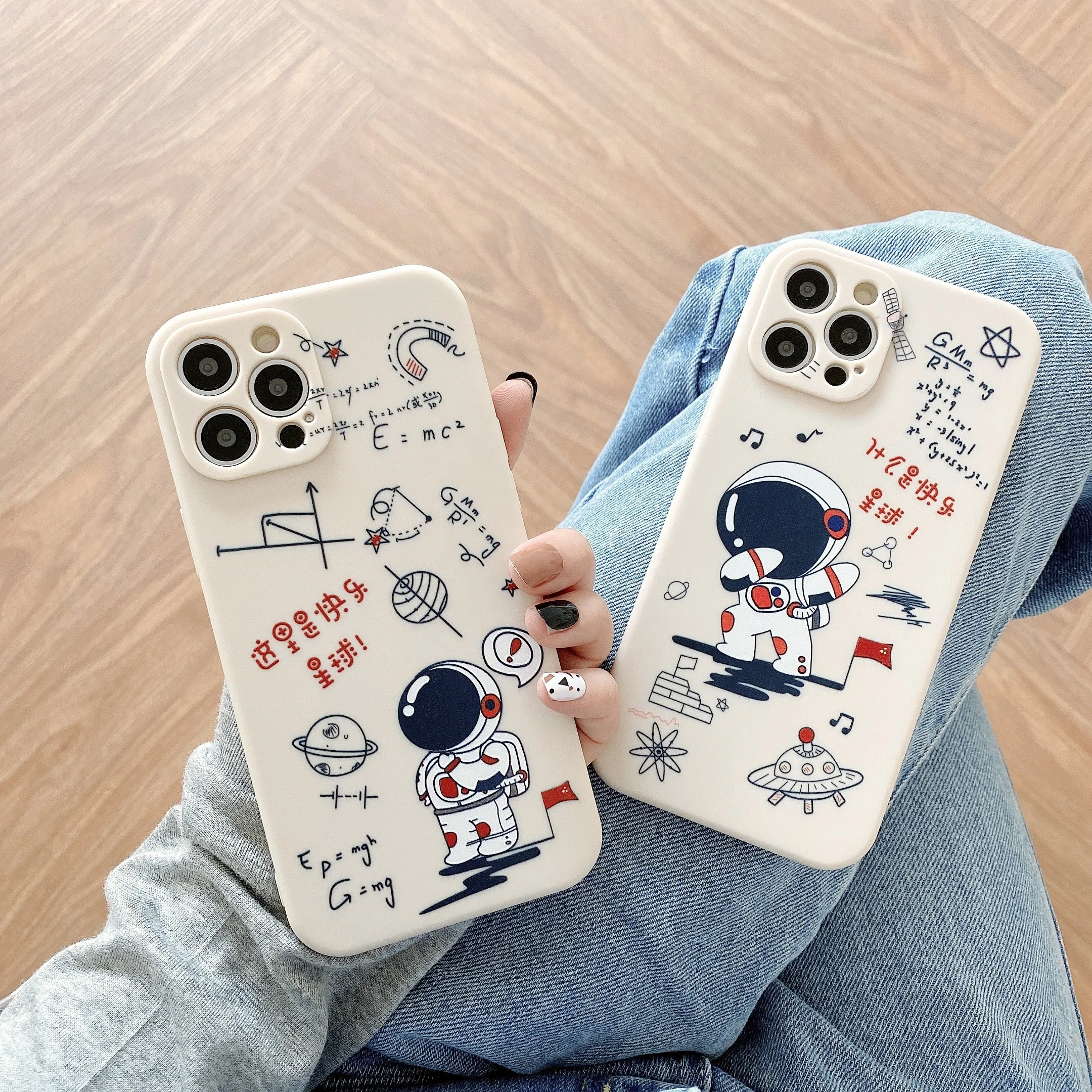 

Hot selling side Cute cartoon astronaut for iPhone X 7 8 11 12 wholesale low price TPU mobile phone case, 2 colors
