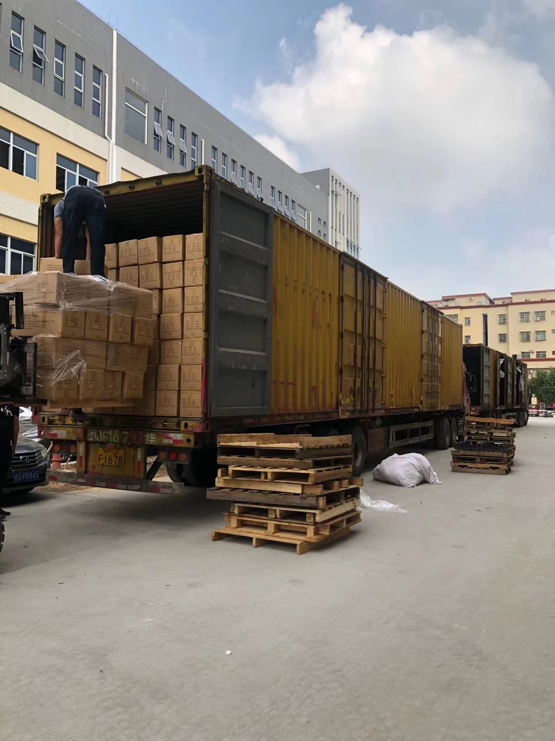 goods shipment
