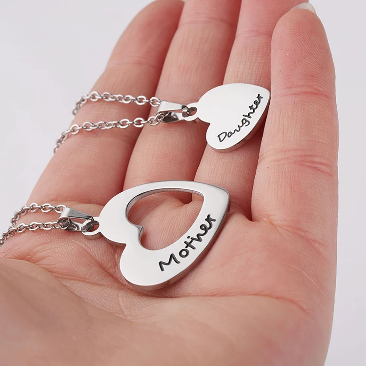 

2PCS Set silver mothers day jewelry set stainless steel mother and daughter double heart engraved pendant necklace for mom gifts