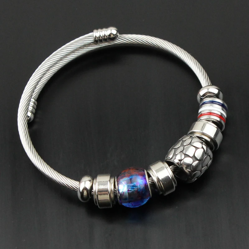 

2021 Hot New diy Charm Bracelet Stainless Steel Textured Beads Open Bracelet, Picture