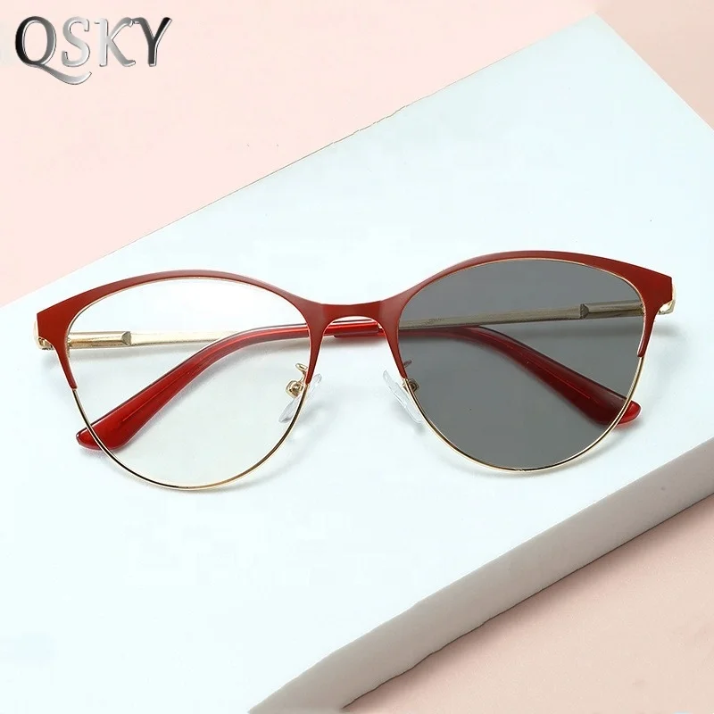 

2023 New Arrival Hot Selling Photochromic Changing Color Black Women Metal Frames photochromic and anti blue optical glass