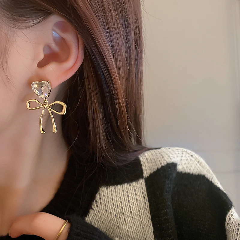 

fashion crystal heart bowknot beautiful fashion earrings