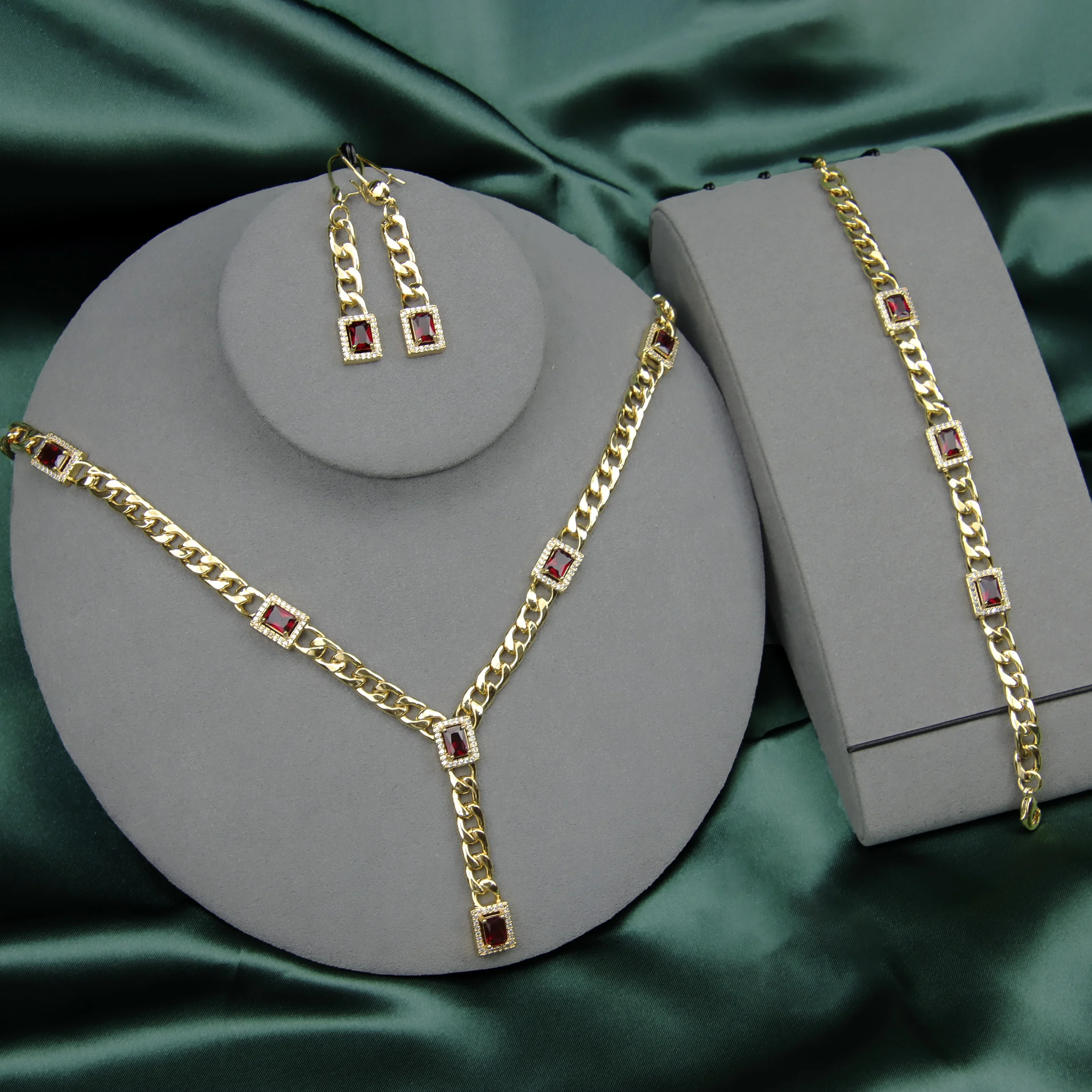 

Latest Arrival 21K Sapphire Jewelry Cz Necklace Earrings Square Dubai Jewelry Sets, Gold