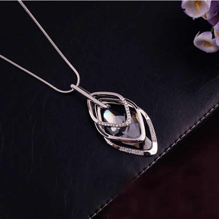 

2021 New Women's Geometric Diamond Necklace Multilayer Long Necklace