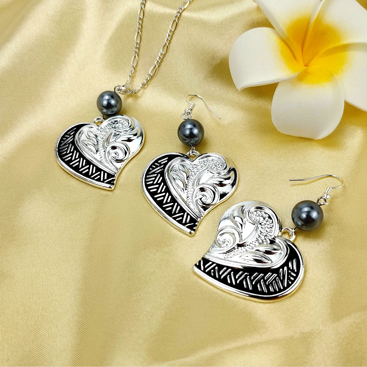 

Shuiin Polynesian Samoan Heart Silver Hawaiian Jewelry Necklace Set Pearl Earrings For Women