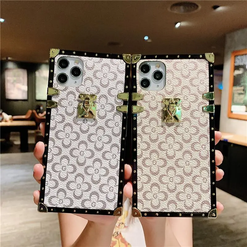 

2021 Luxury Four-leaf clover Fashion Case For iPhone, Multiple colors