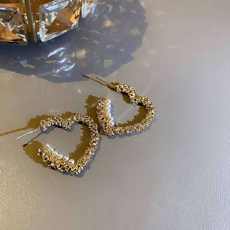

fashion trendy 2021 pearl heart earring hoops