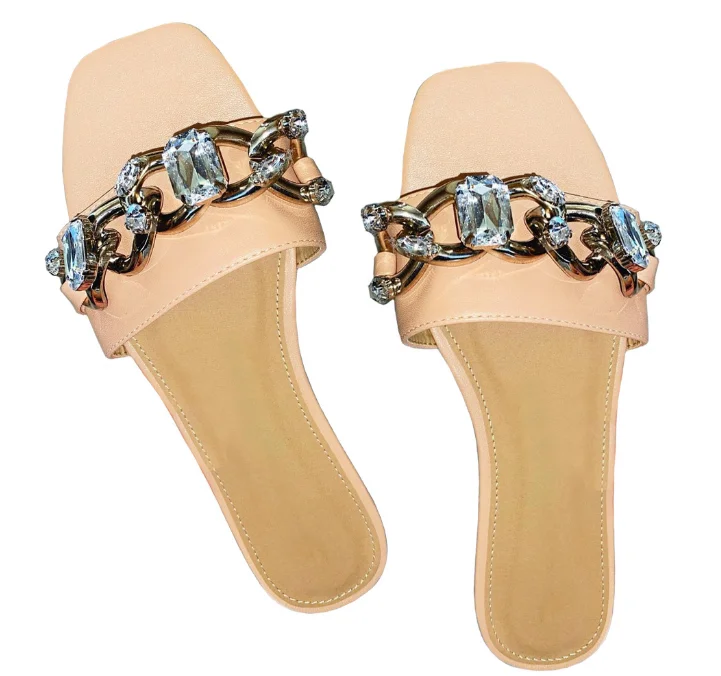 

2021 Women metal buckle sandals outdoor beach chain slippers fashion shoes