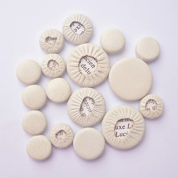 

Clarinet sound hole mat sheepskin pad / Each set of 17 mats Clarinet accessories