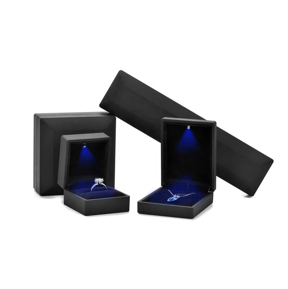 

Luxury custom Ring jade pendant packing led light leather jewelry ring box led light Jewelry Box packaging, Black