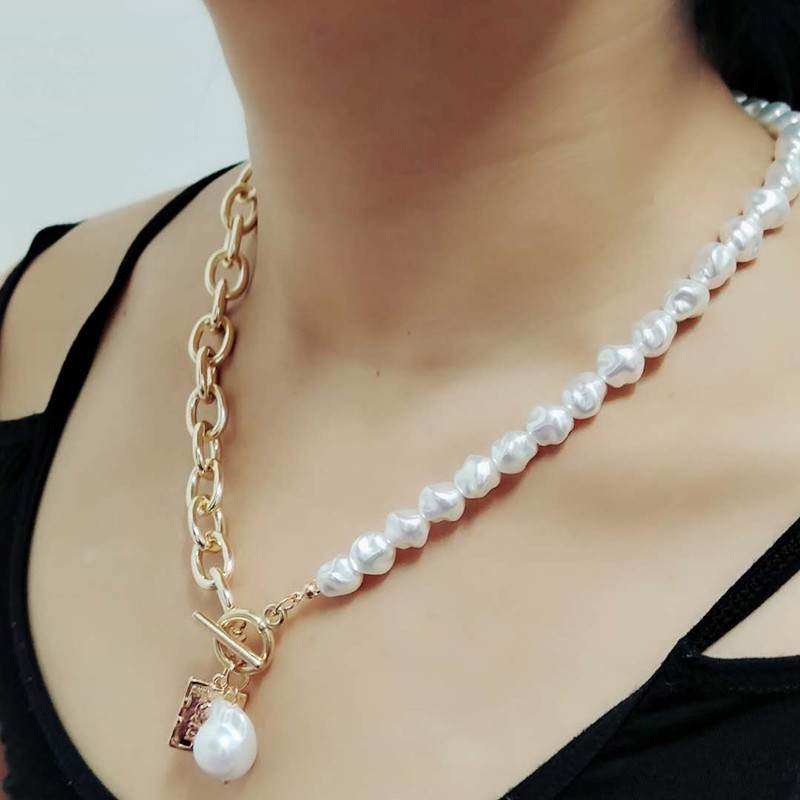 

Vintage Baroque Irregular Pearl Lock Chains 2021 Geometric Angel Pendant Love Necklaces for Women Punk Jewelry
