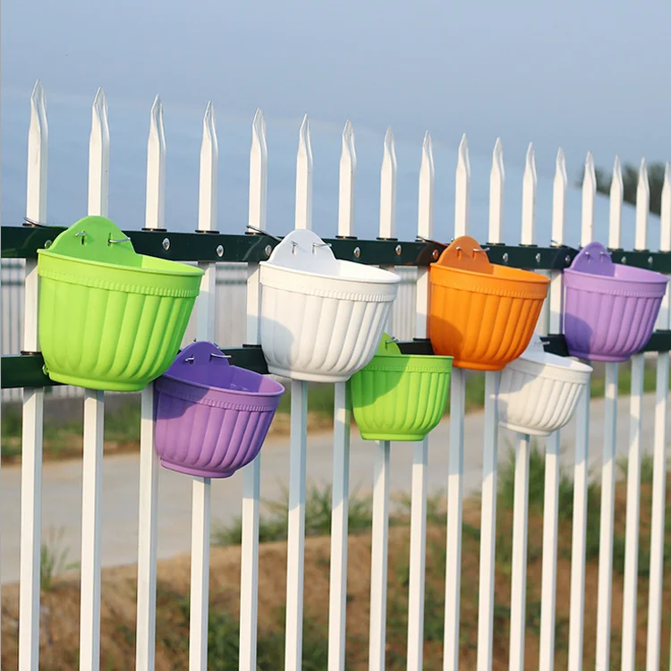 

AAA356 Colorful Garden Decor Flowerpot Container Balcony Plastic Hook Hanging Plant Pot Wall-mounted Flower Pot, 7 colors