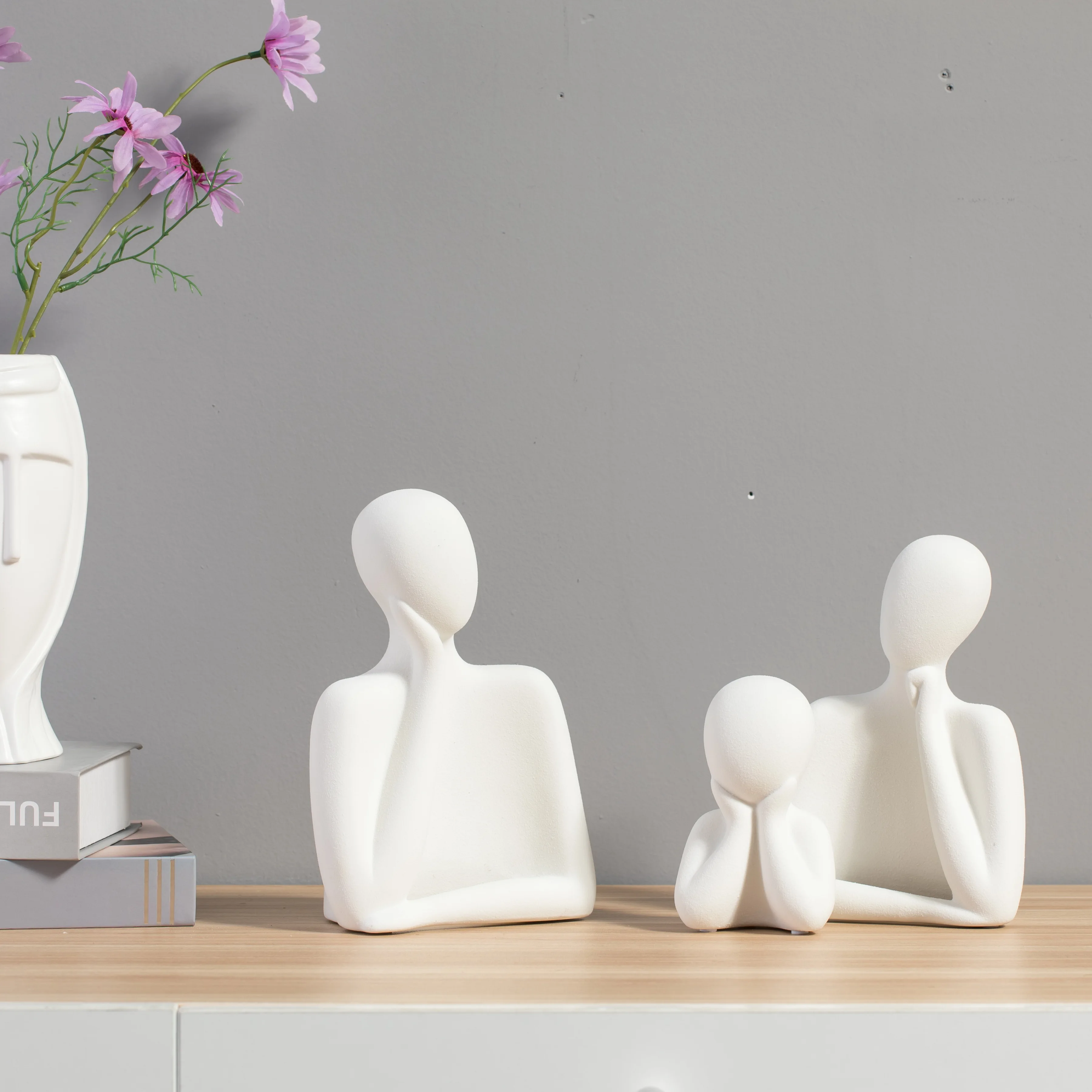 

Abstract Decoration Living Room Design White Ceramic Family Three Set Sculpture