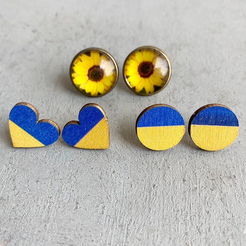 

Hot Selling Wood Heart Stud Earrings Women Wooden Peace Flag Sunflower Pattern Heart Round Shaped Stud Earrings