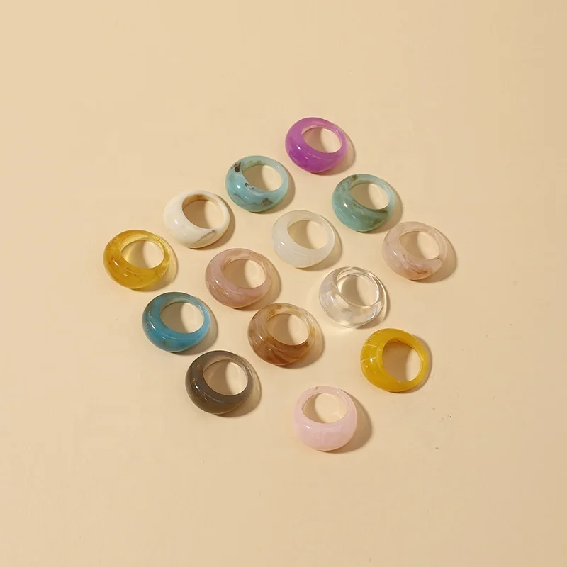

Wholesales Cheap Amber Colour Resin Craft Finger Rings
