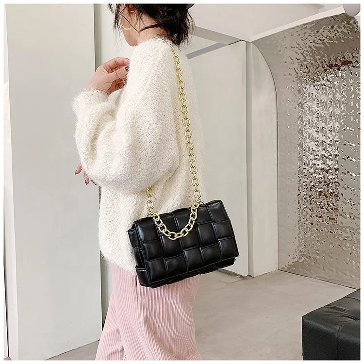 

TS9502 2021 Hot sale trendy luxury women weave hand bags for wholesale woven sling bag with gold chain purses