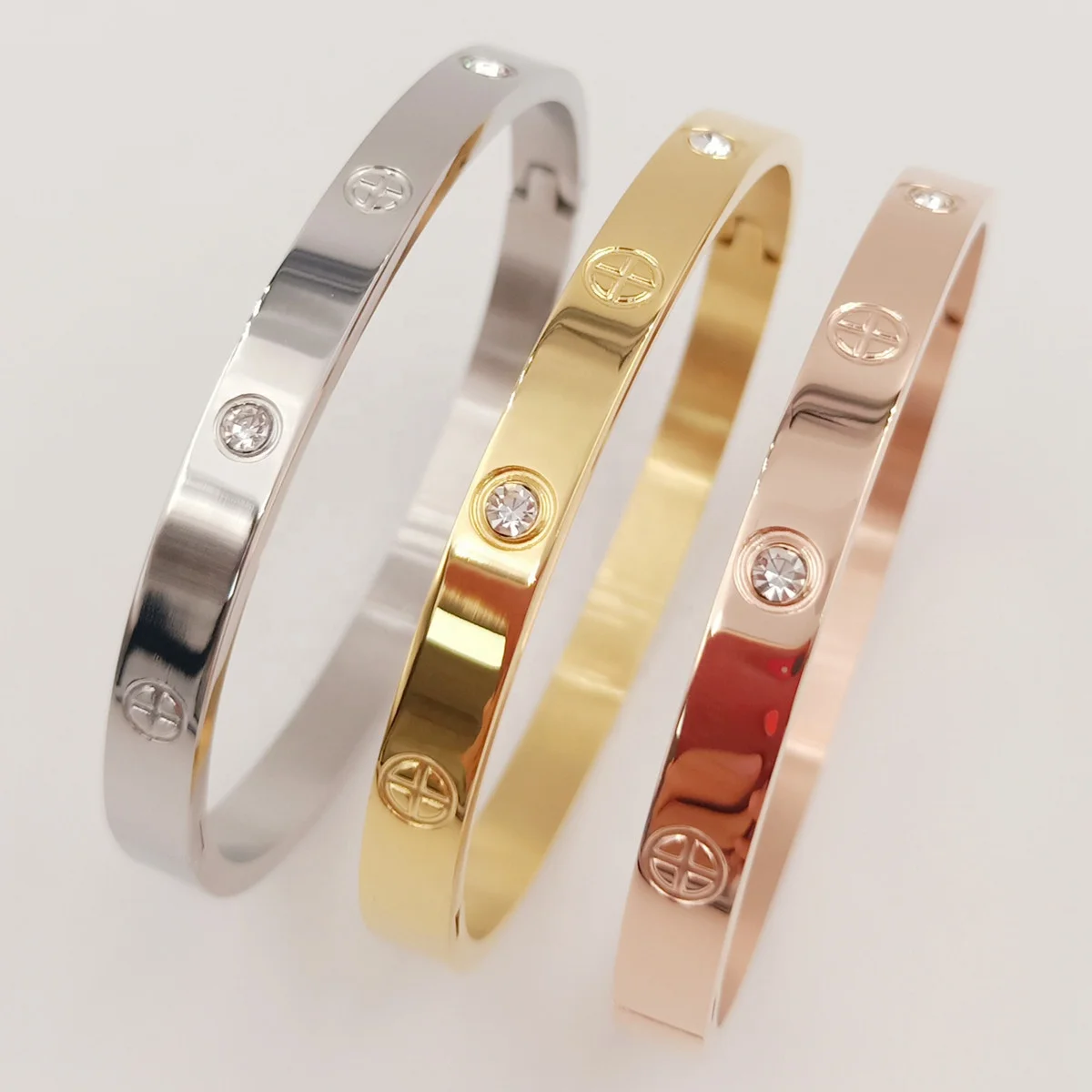 

wholesale custom stainless steel fashion jewelry crystal classic love cuff bracelet bangle for women, All common color are available