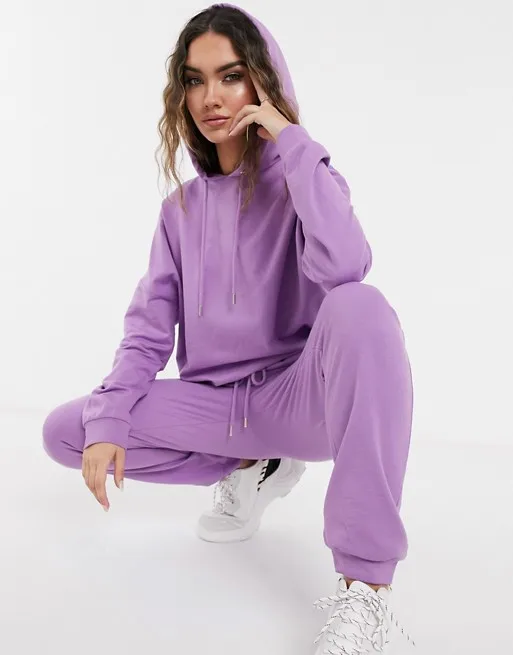 loose fitting tracksuits