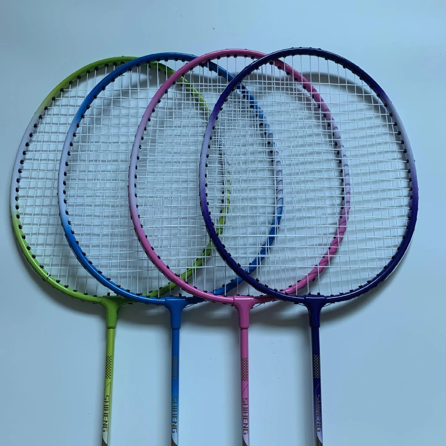 

Iron alloy badminton racket a pair of grips home outdoor sports training lightweight racket badminton racket bag set, Green,blue,purple,pink